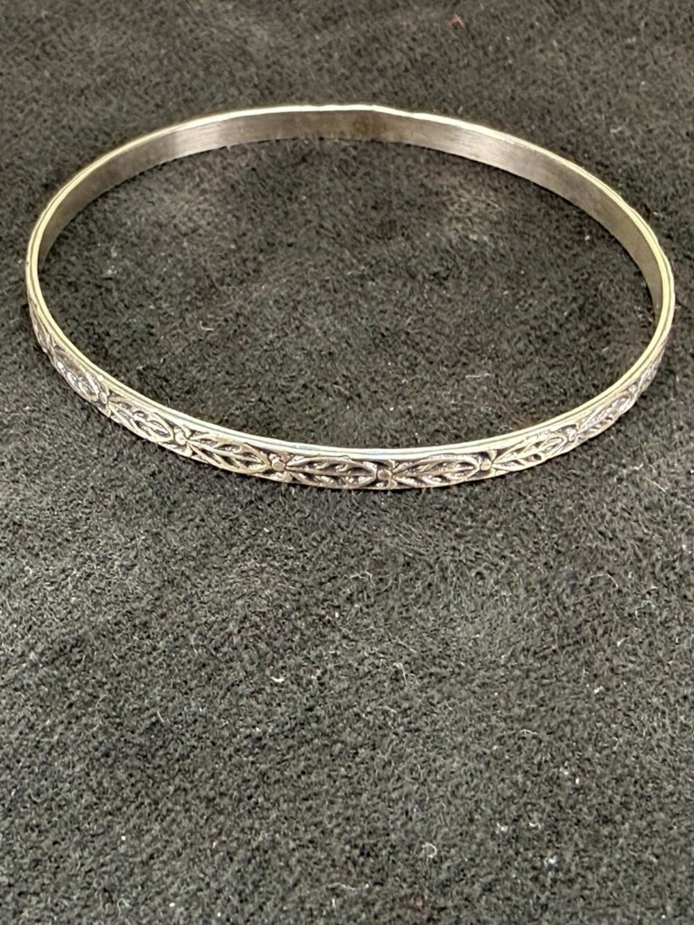 Vintage Danecraft Sterling Silver Embossed Leaf Bangle Bracelet 2.5" Diam